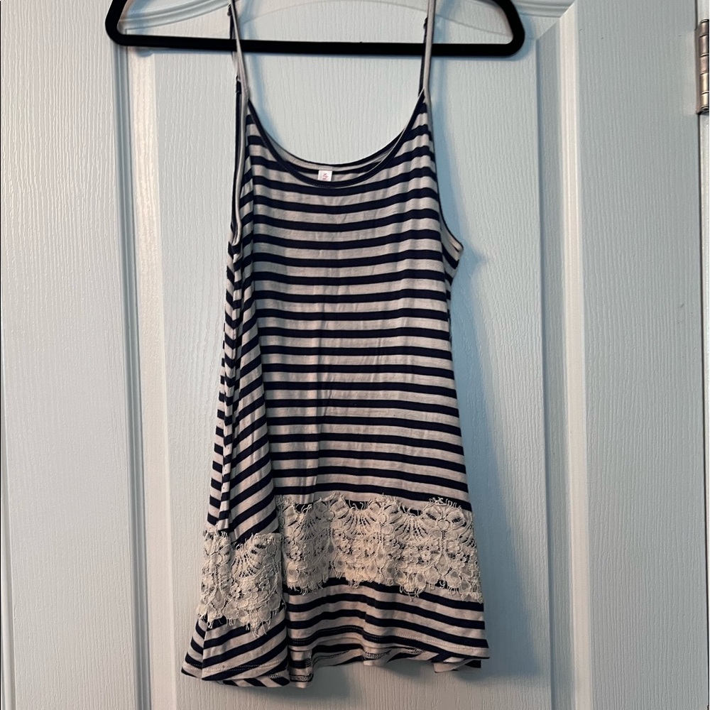 Striped tank top (navy/tan) with lace detail at the bottom. Size XL